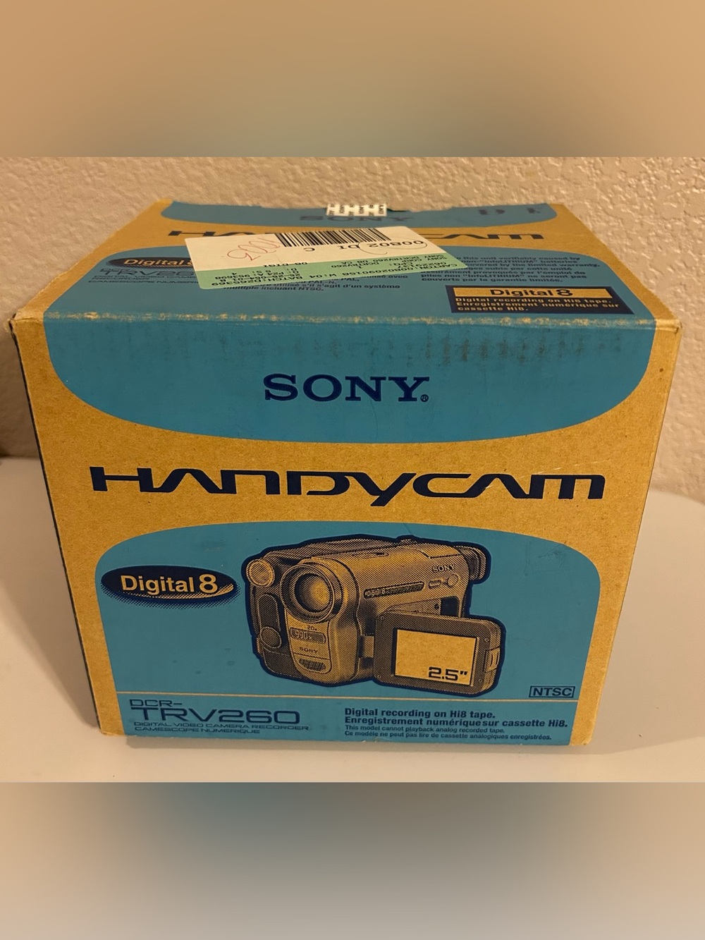 Sony Handycam DCR-TRV260 Digital Zoom Nightshot Camcorder W/some Accessories